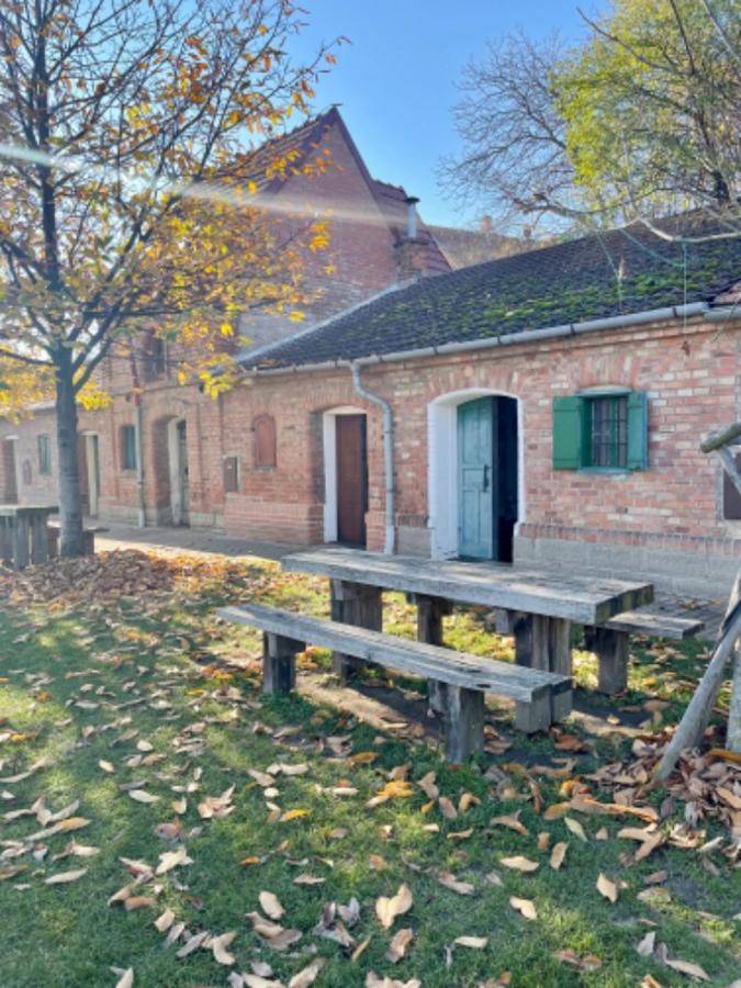 Ubytovani U Dedy Moravská Nová Ves Exteriör bild